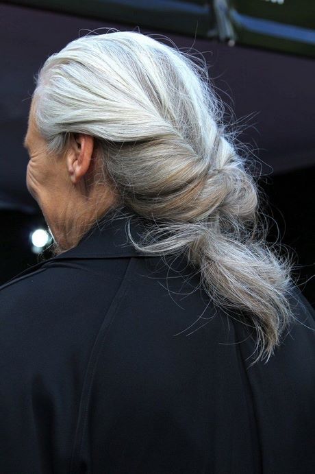 Lang grijs haar vrouwen lang-grijs-haar-vrouwen-14