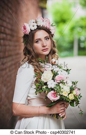 Bloemen in haar bruid
