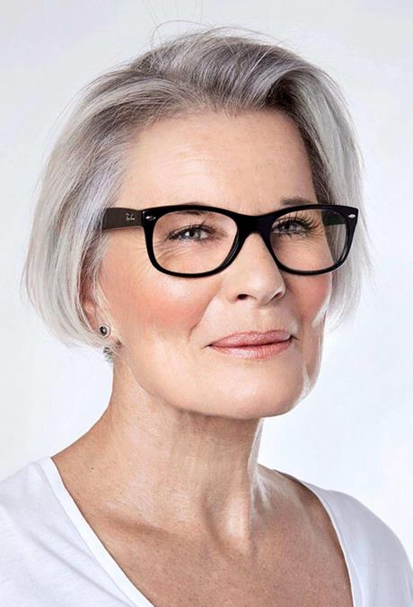 Kapsels 2020 dames met bril kapsels-2020-dames-met-bril-49